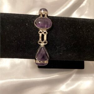 Unbranded EUC estate gorgeous purple bracelet 8” long
